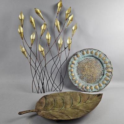 Lot 225 | Vtg Abstract Metal Wall Decor & Brass Banana Leaf
