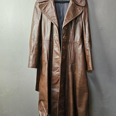 Lot 192 | Vintage Winkleman's Brown Leather Trench Coat
