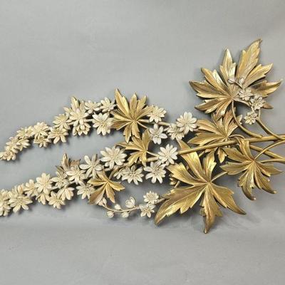 Lot 189 | Vtg Syroco MCM Floral Wall Hanging Plaque
