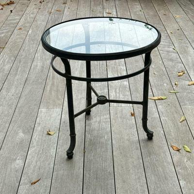 ALUMINUM & GLASS PATIO SIDE TABLE | h. 22 x dia. 22 in

