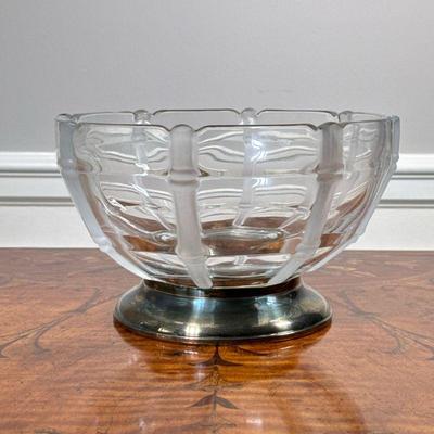 SILVER RIMMED CRYSTAL | Crystal bowl with sandblasted sides and silver rim. - h. 5.25 x dia. 8.5 in

