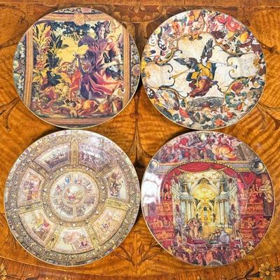 (4PC) JARED HOLMES DECOUPAGE ARTWORK PLATES | Set of 4 plates with decoupage renaissance art scenes, two signed in gold. - dia. 9 in

