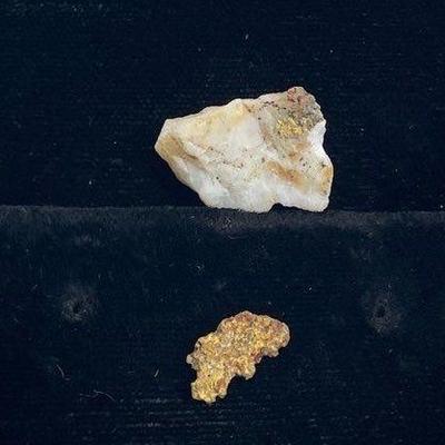 Gold Nugget .48 Grams * Quartz Rock w Gold Nugget Embedded * Rock weighs 2 Grams
