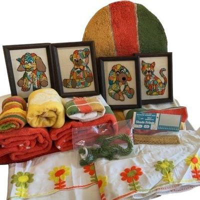 Fun Mid Century Bathroom & Decor Lot
