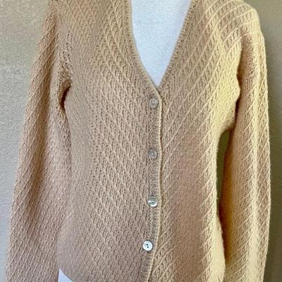 100 Percent Cashmere Cable Knit Light Weight Cardigan W Mother Of Pearl Buttons Size 44