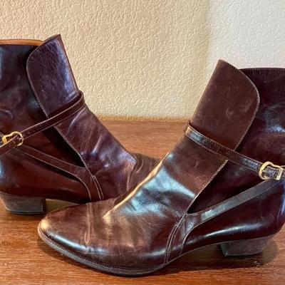 Salvatore Ferragamo Italy Leather Brown Ankle Boots With Leather Straps And Buckles Size 9 