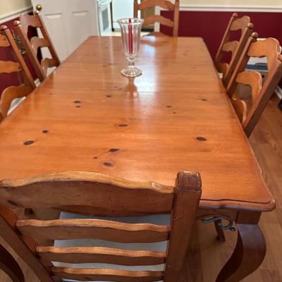 Dining Room Table and 6 chairs Buy it Now $400 OBO