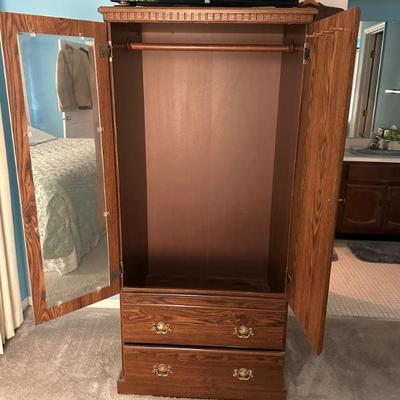 Armoire/Dresser/Bureau Hanging and 2 drawers 