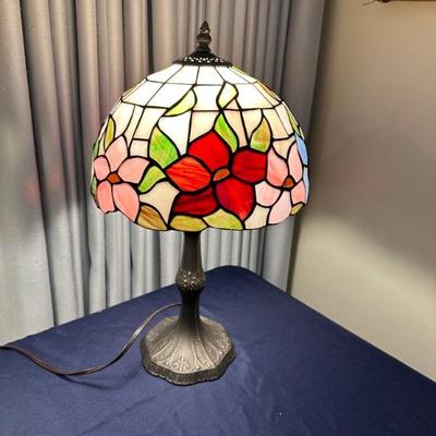 Tiffany Style Stained Glass Table Lamp