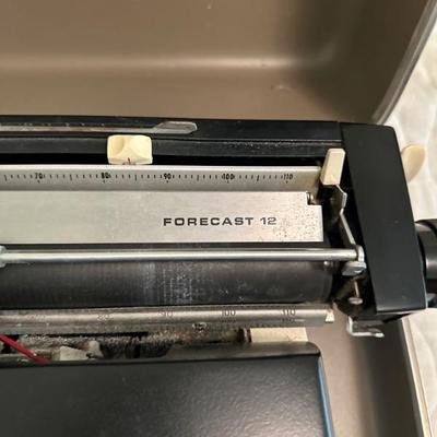 Vintage 1966 V/Clean Sears Forecast 12 Portable Typewriter W/Case 
