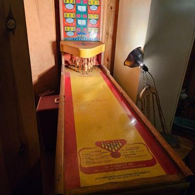 United Chicago Arcade bowling game 