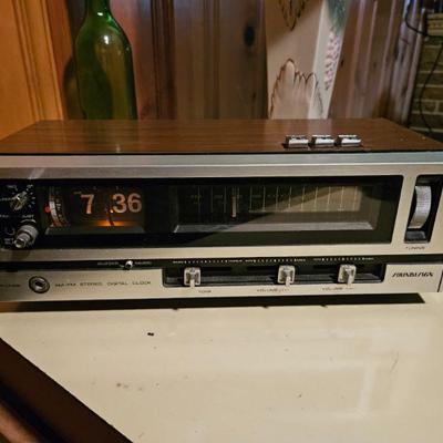 Sound Design clock radio 