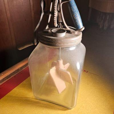 Butter churn 