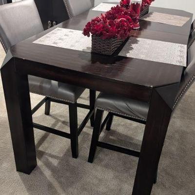 Bistro-Height Table and Barstools