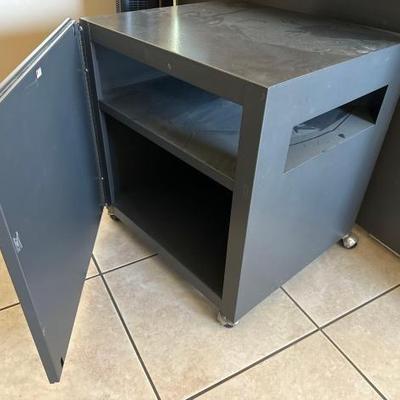 #4001 • Metal Rolling Cabinet
