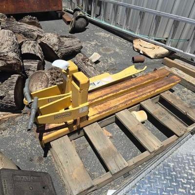 #3212 • Gearmore 48" Clamp On Forks
