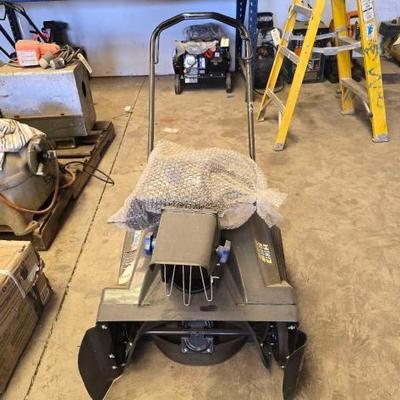 #2068 • AAVIX OutDoors Single Stage Snow Blower
