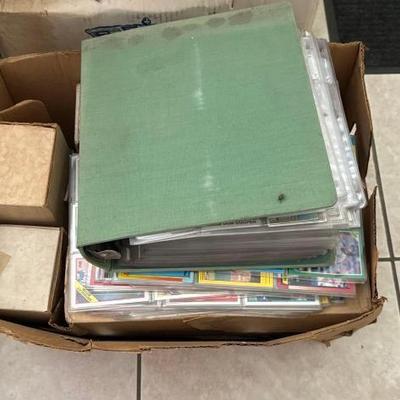 #1020 • Over 7000 Baseball & Football Cards
