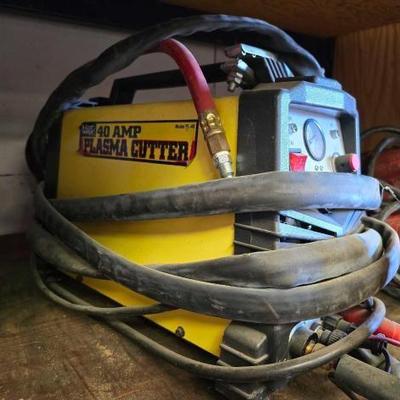 #2124 • Hot Max 40 AMP Plasma Cutter
