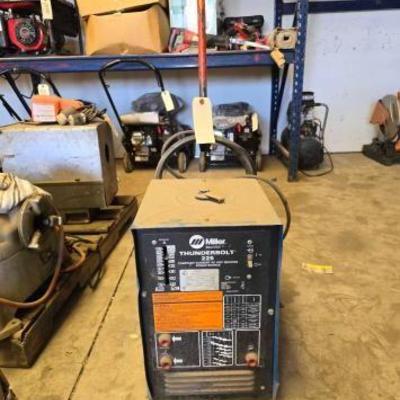 #2076 • Miller Thunderbolt MIG Welder

