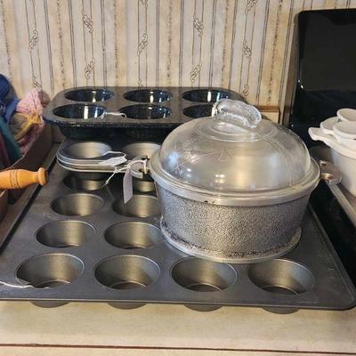 Guardian ware and other kitchen items.