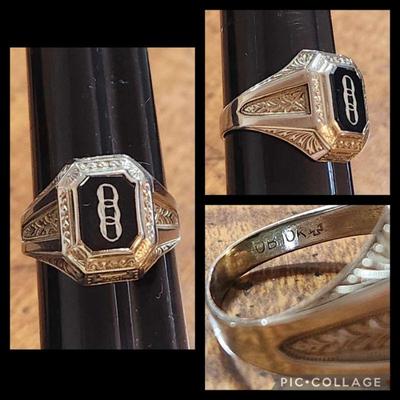 Ostby Barton "Eternal Love Links" gold ring.