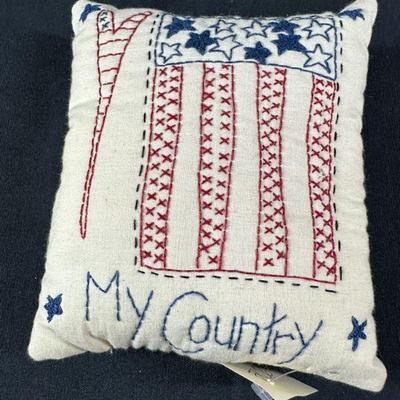 AMERICA MINI PILLOW