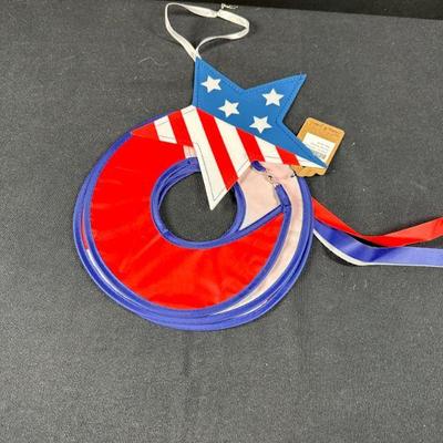 PATRIOTIC WIND DECOR