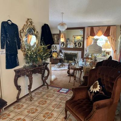 MIRROE/SIDE ENTRY TABLE