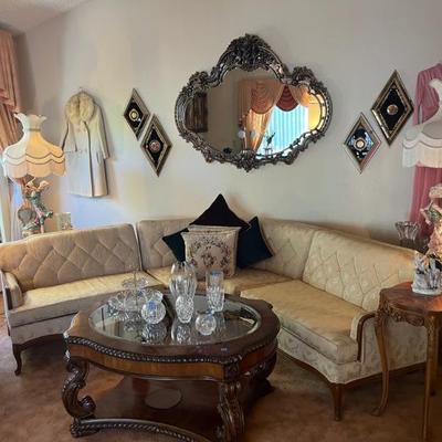 VINTAGE 1/2 CIRCLE COUCH