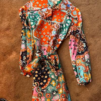 VINTAGE DRESS