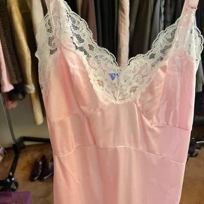 LINGERIE