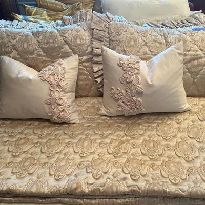 QUEEN SIZE