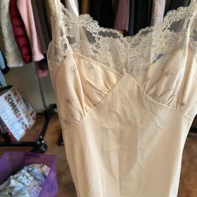 LINGERIE