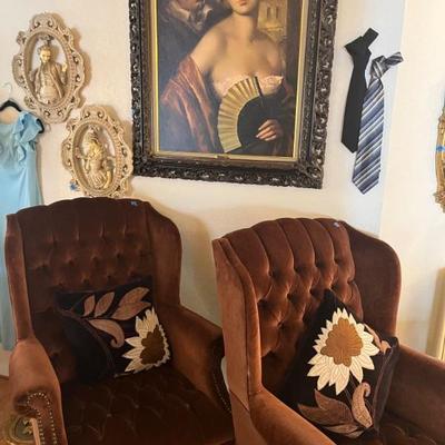 VELVET BROWN SEATING