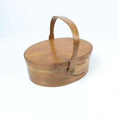 Vintage Oval Shaker Sewing Box with Handle
