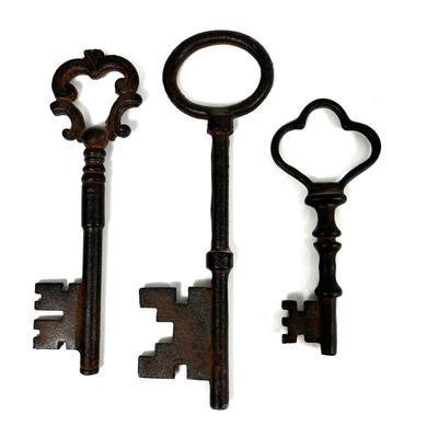 Vintage Large Skeleton Keys
