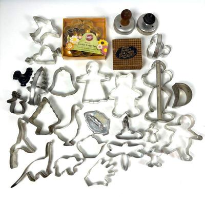 Variety Lot of Vintage & Modern Cookie, Biscuit & Cake Cutters