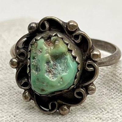 Sterling Silver Southwestern Ring w/ Turquoise,
