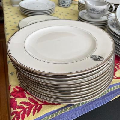 Syracuse fine China set 10-piece