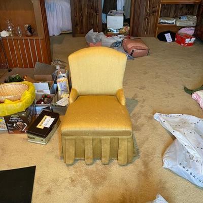 yellow/gold boudoir chair 