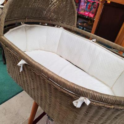 wicker baby bassinet 