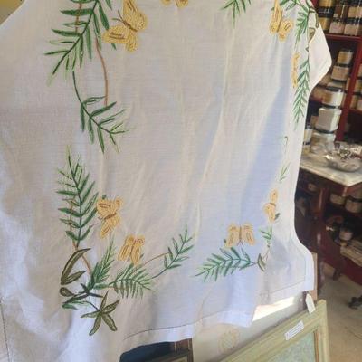 embroidered square table cloth 