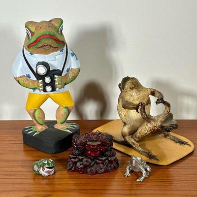 (5PC) FROG LOT | Miscellaneous frog figurines and carvings. - l. 4.5 x w. 3.5 x h. 10.25 in

