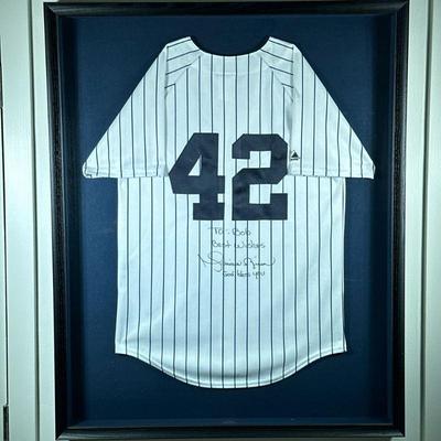 SIGNED MARIANO RIVERA YANKEE JERSEY | Mounted and framed signed Mariano Rivera New York Yankees jersey with dedication. - l. 37.5 x w....