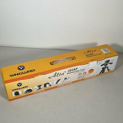 NIB VANGUARD ALTA TRIPOD | Alta+ 203AP aluminum tripod, extended to 57 1/8 inches with spiked rubber feet. - l. 23 x w. 4.5 x h. 4.75 in

