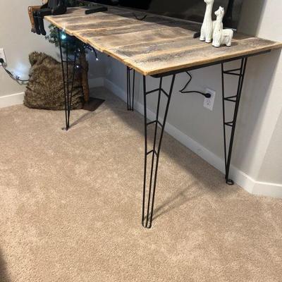 Gaming table