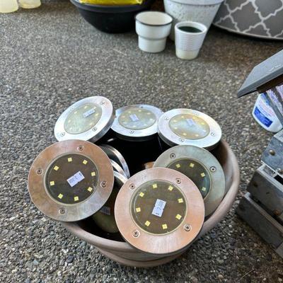 Solar yard lights