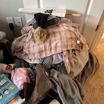 Girls/ Womens clothing