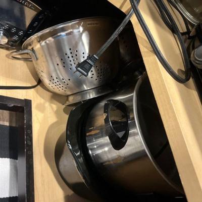 Pots and Pans, Strainer